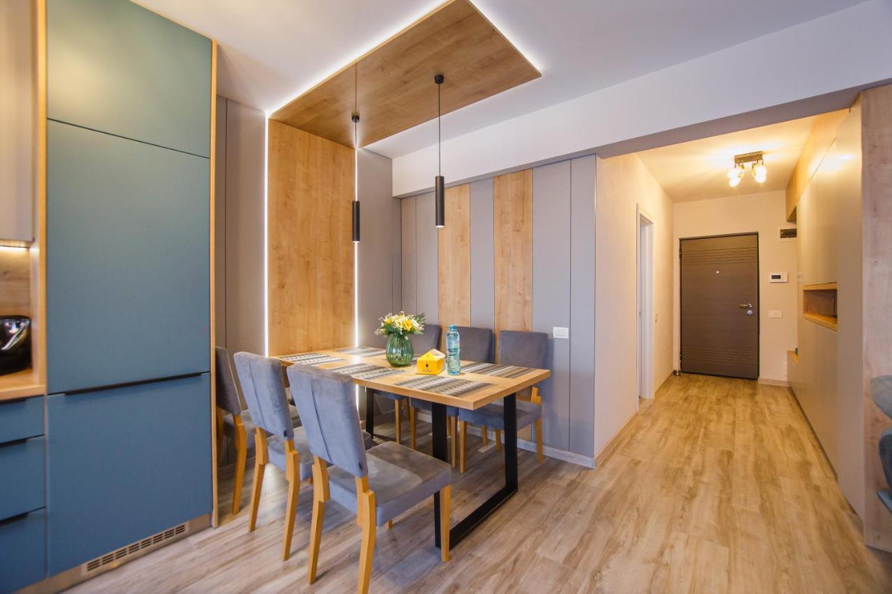 Apartamento Charming Family Haven Oradea Exterior foto